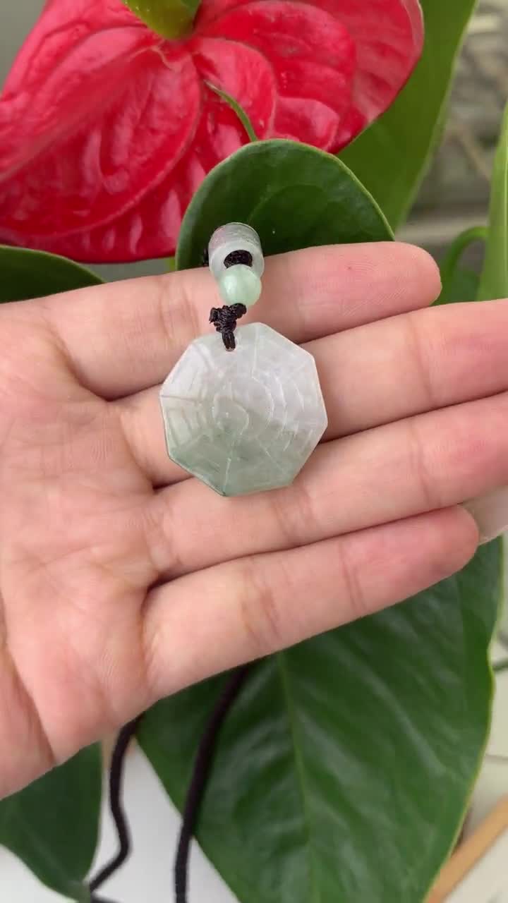 太極拳八卦翡翠ペンダント 天然ビルマ産翡翠 本物 グレードA - Etsy 日本