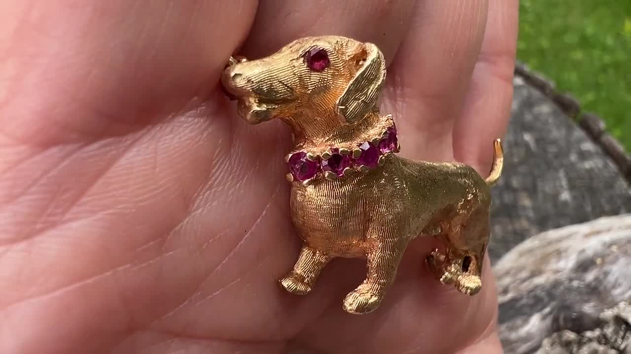 ゴールドの犬のブローチ、ダックスフンドの犬のブローチ、犬のブローチ
