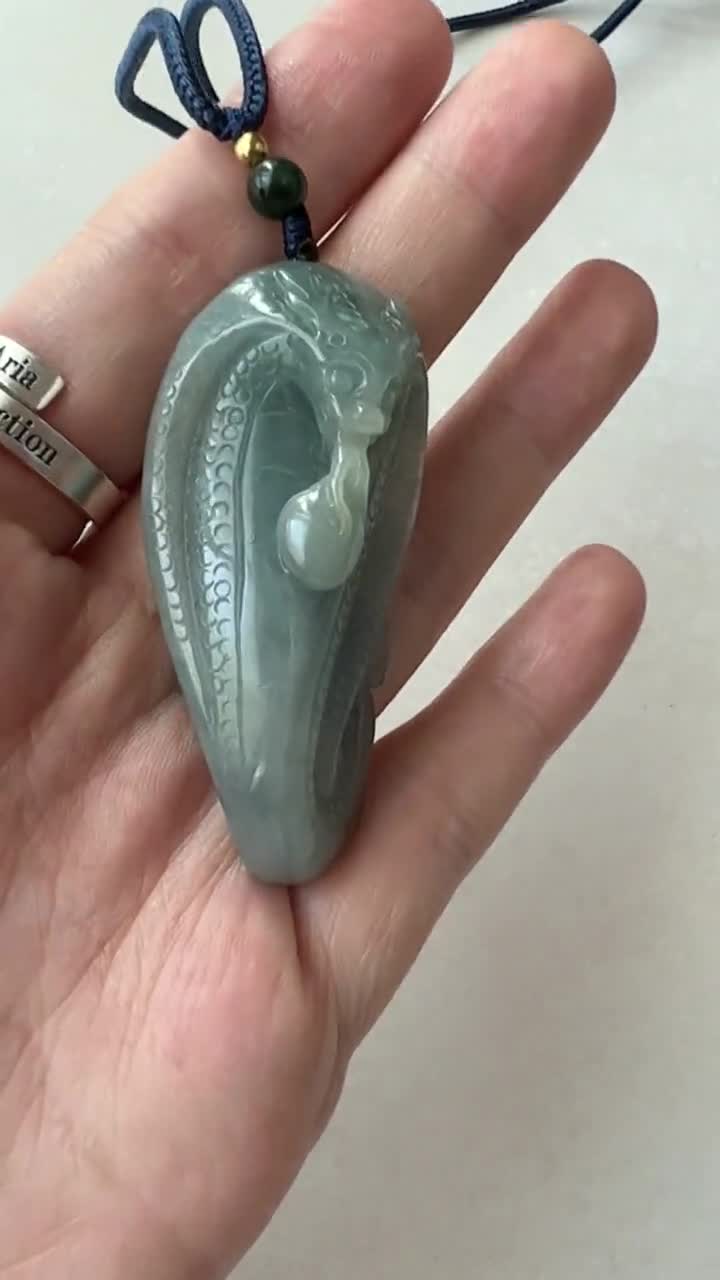 翡翠の蛇の彫刻ペンダントネックレス、中国十二支モチーフ、YJ-0622