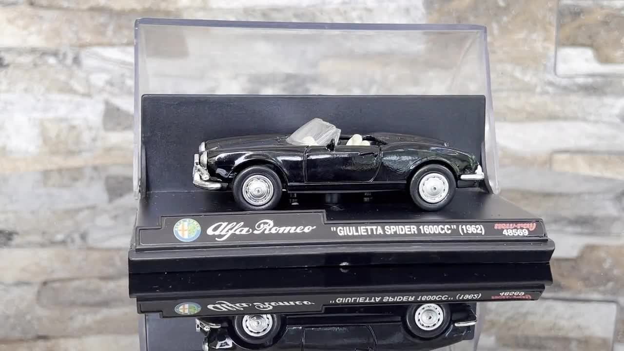 Alfa Romeo Giuliette Spider 1600 Cc 1962, Vintage Diecast Car