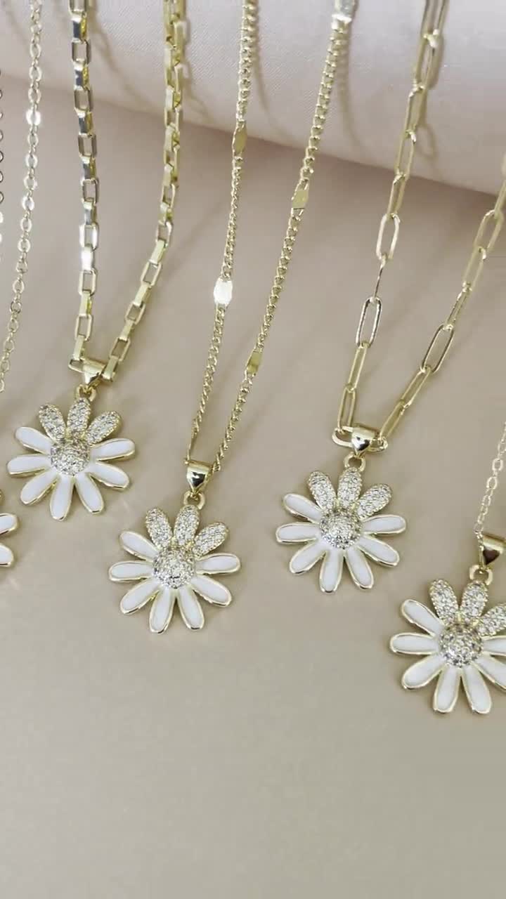 Gold Daisy Necklace, Gold Filled Daisy Flower Necklace for Women