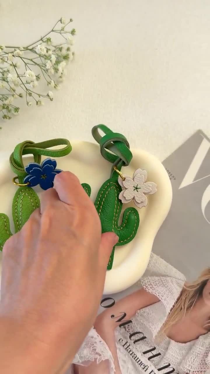 革製サボテンバッグチャーム、手作りの花サボテン財布チャーム