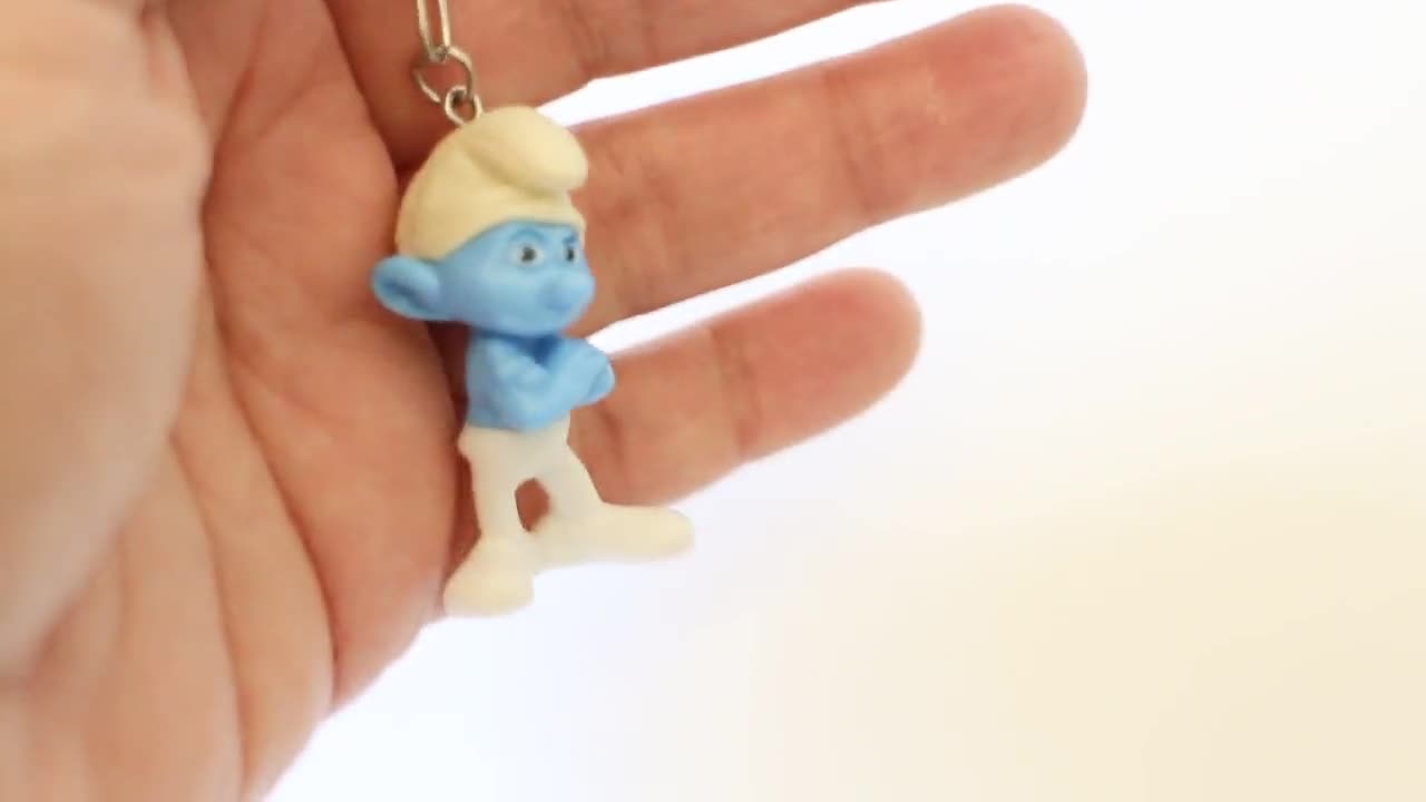 手作りのシルバーステンレススチール製スマーフキーホルダー - Etsy 日本