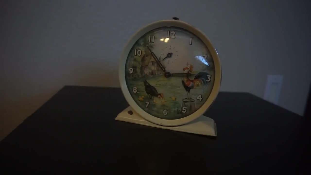 50s Manual Alarm Clock, Animated Pecking Chicken, Smith's Alarm of
