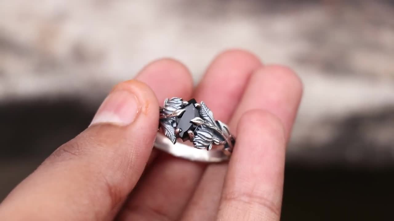 ブラックマーブル リングモニュメント 大理石×ステンレス アートオブジェ シルバーリーフ ブラックオニキス ハンドメイド 自然モチーフ