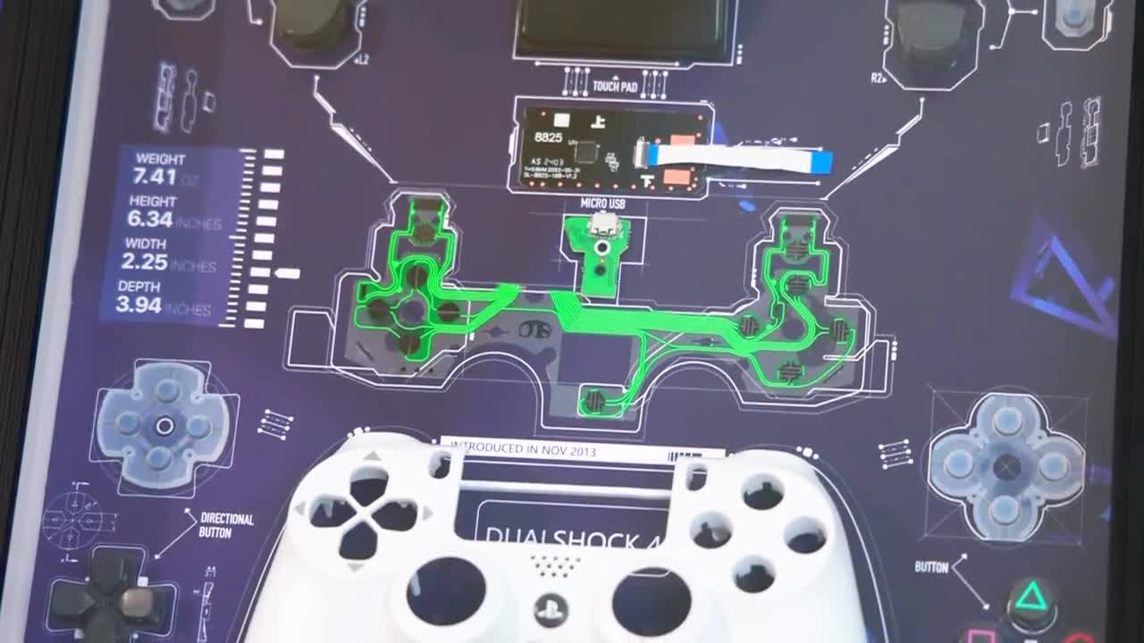 分解されたソニーPS4コントローラーフレーム、限定版PS4コントローラー