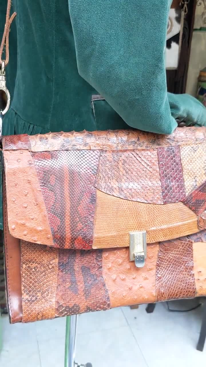 ヴィンテージ ショルダー レザー パッチワーク バッグ // ヘビ