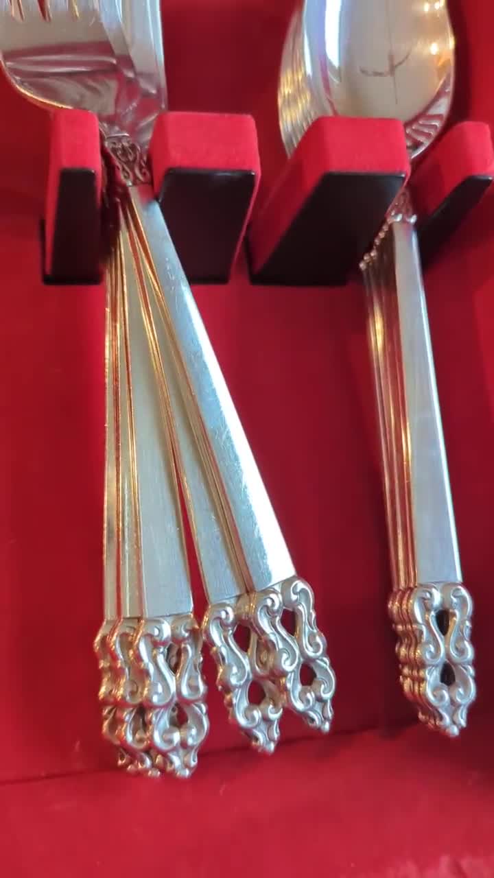Rogers Bros Silverware 53 Pieces King Frederick Royal Empress 1969