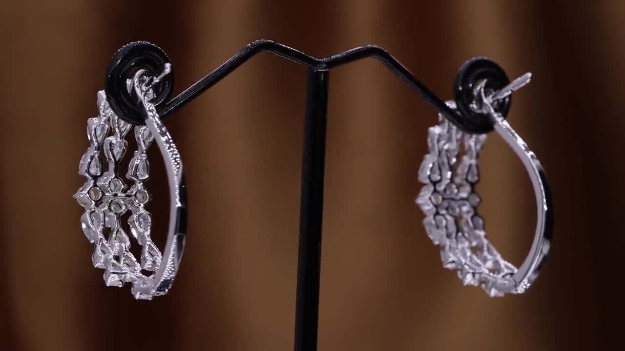 18Kホワイトゴールド ダイヤモンドフープピアス | ペアシェイプ
