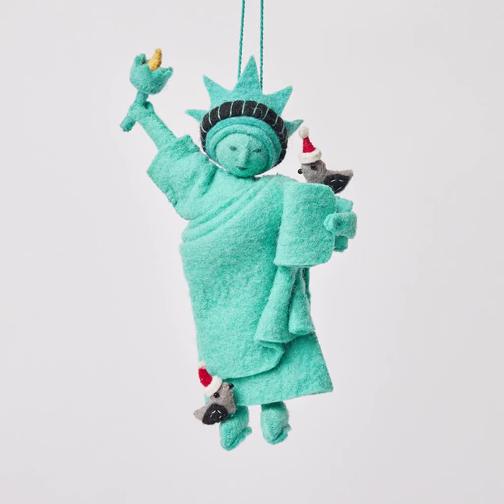 SantaPigeonLadyLiberty_Craftsp