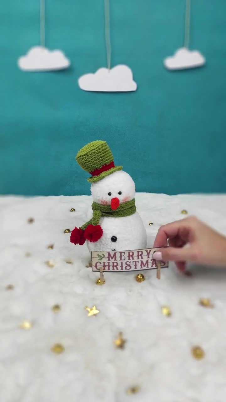 かぎ針編みの雪だるまの編み図、簡単なクリスマスあみぐるみ