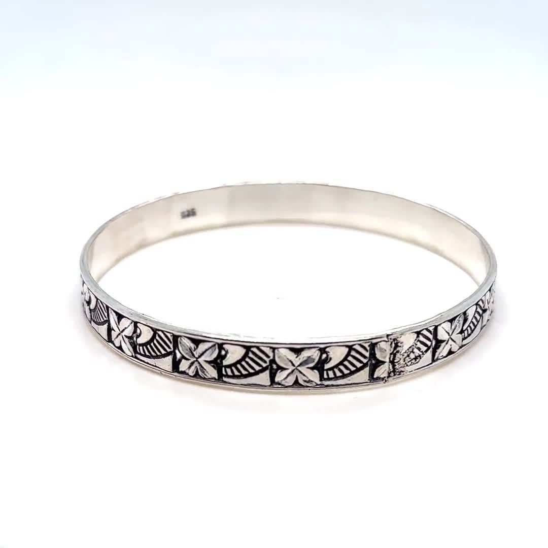 Floral/clover Design Sterling Silver Bangle Bracelet: 8mm Width