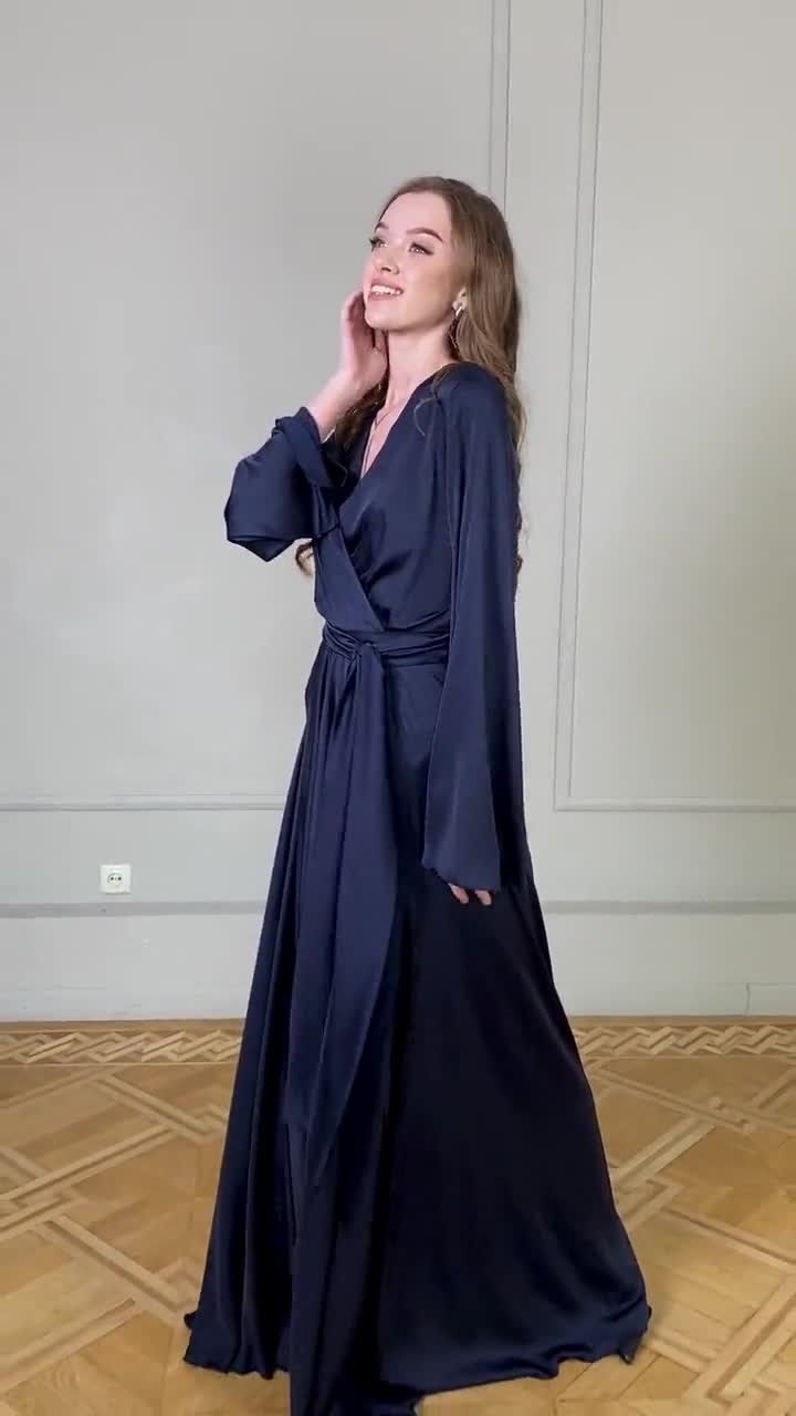 dark blue engagement dress Royal for Bride Available in Any Color Alternative Wedding Dress Satin Dress Long Sleeve for Bridesmaid Dresses OMBRE Light Blue Pleated Maxi Größe:Größe 22W line long prom dress