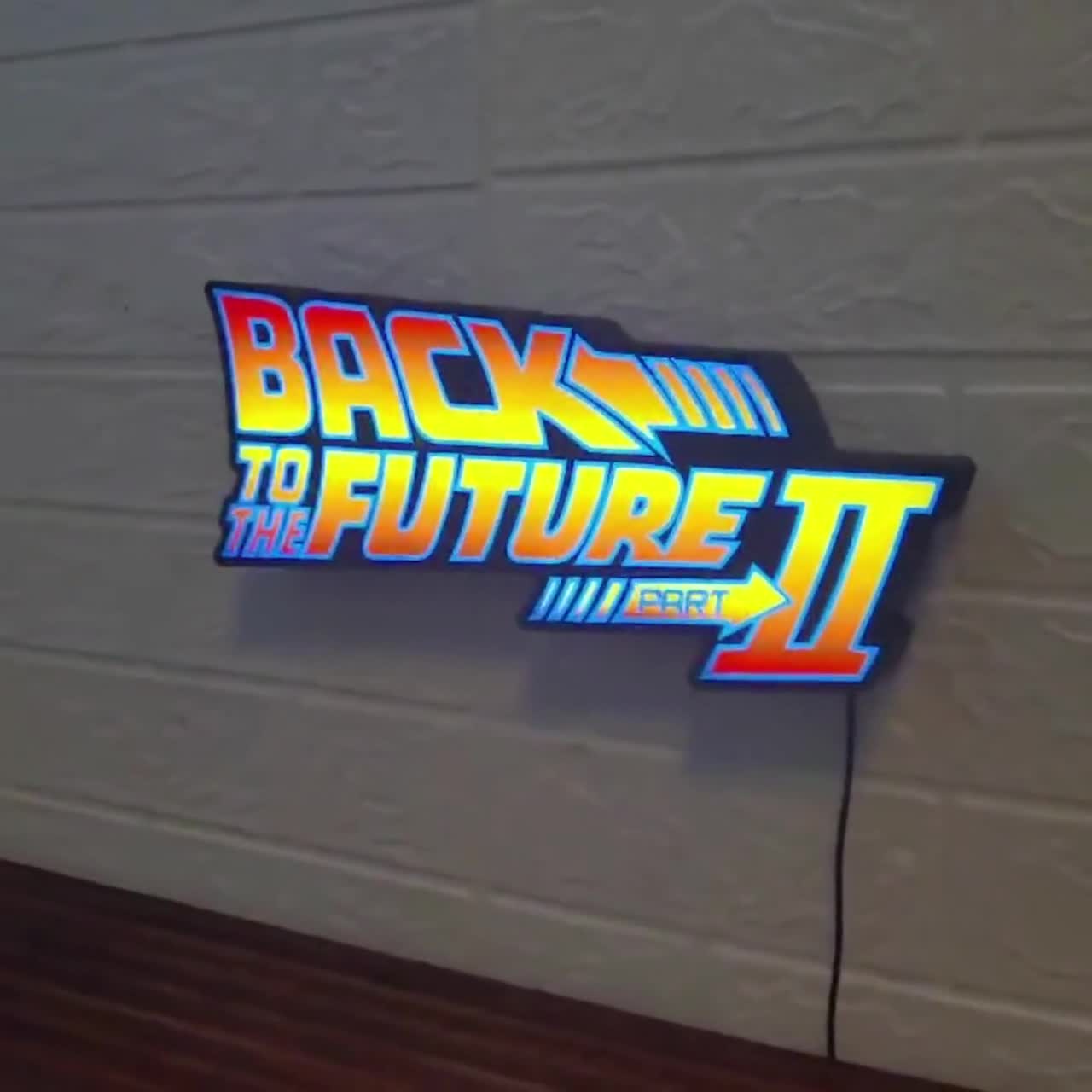 バック・トゥ・ザ・フューチャー2（BTTF 2）ロゴLEDライトボックス｜調