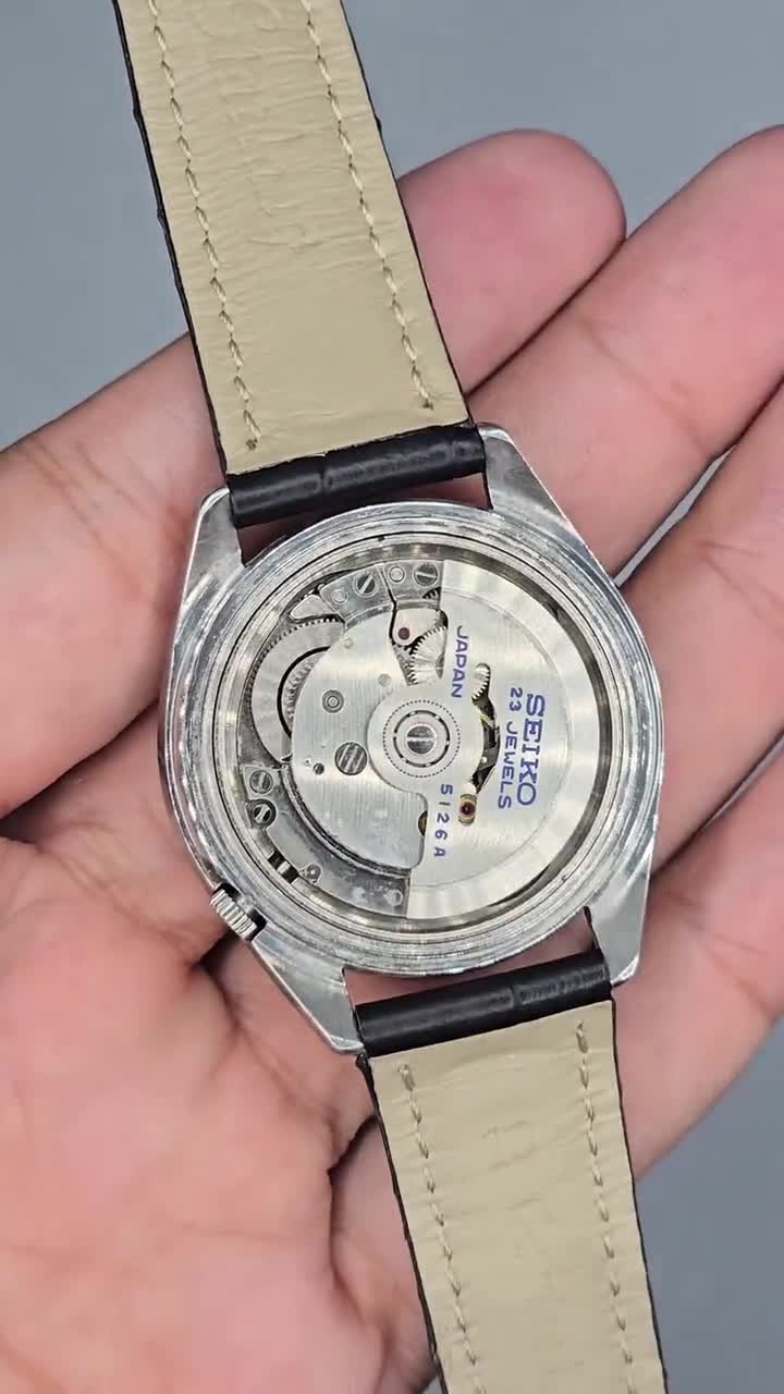 希少なセイコー5 オートマチック 5126-8060 メンズ腕時計 日本製 23石