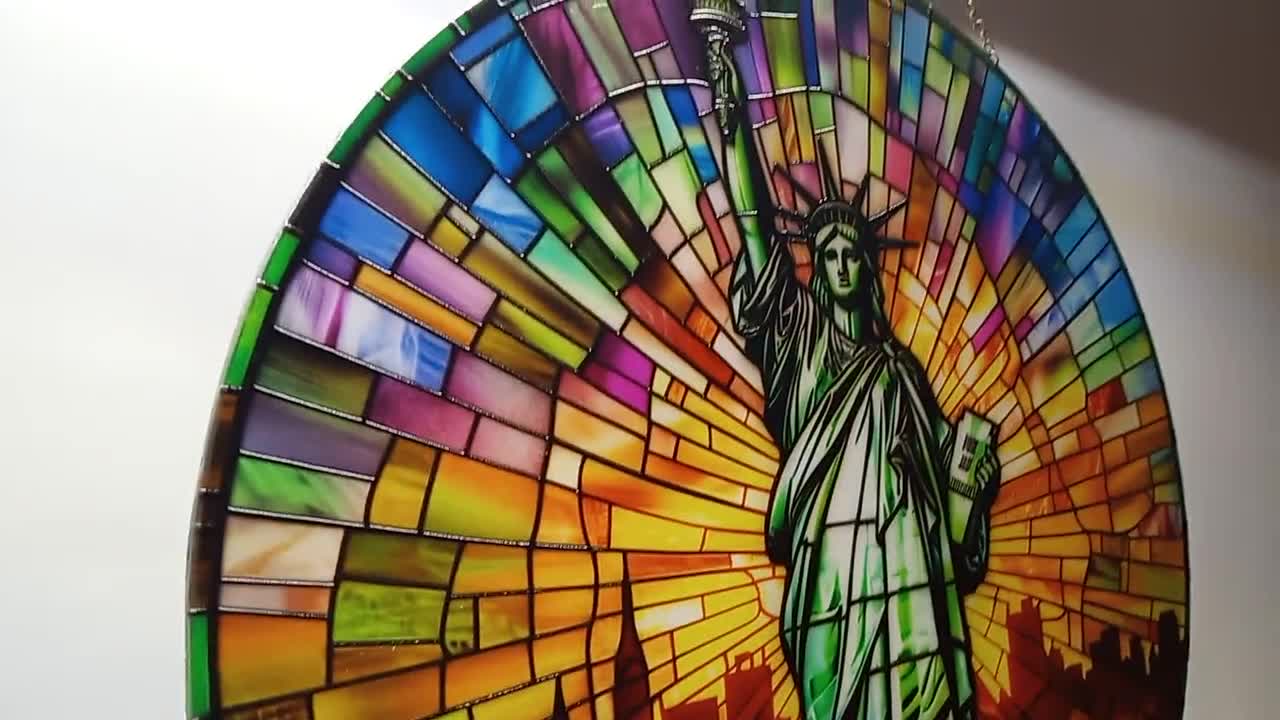 自由の女神像 - ニューヨーク、アメリカ合衆国：本物のガラスを使用