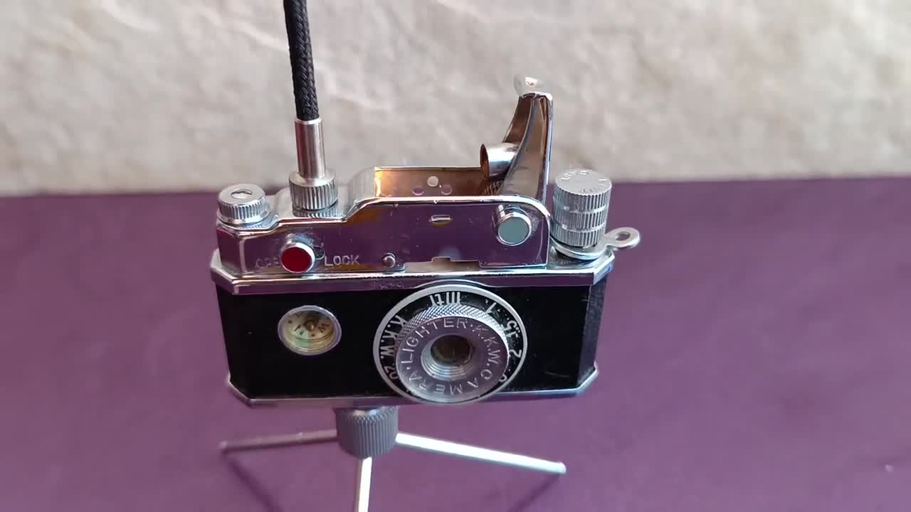 美術品・アンティーク・コレクション K.K.W カメラ型オイルライター