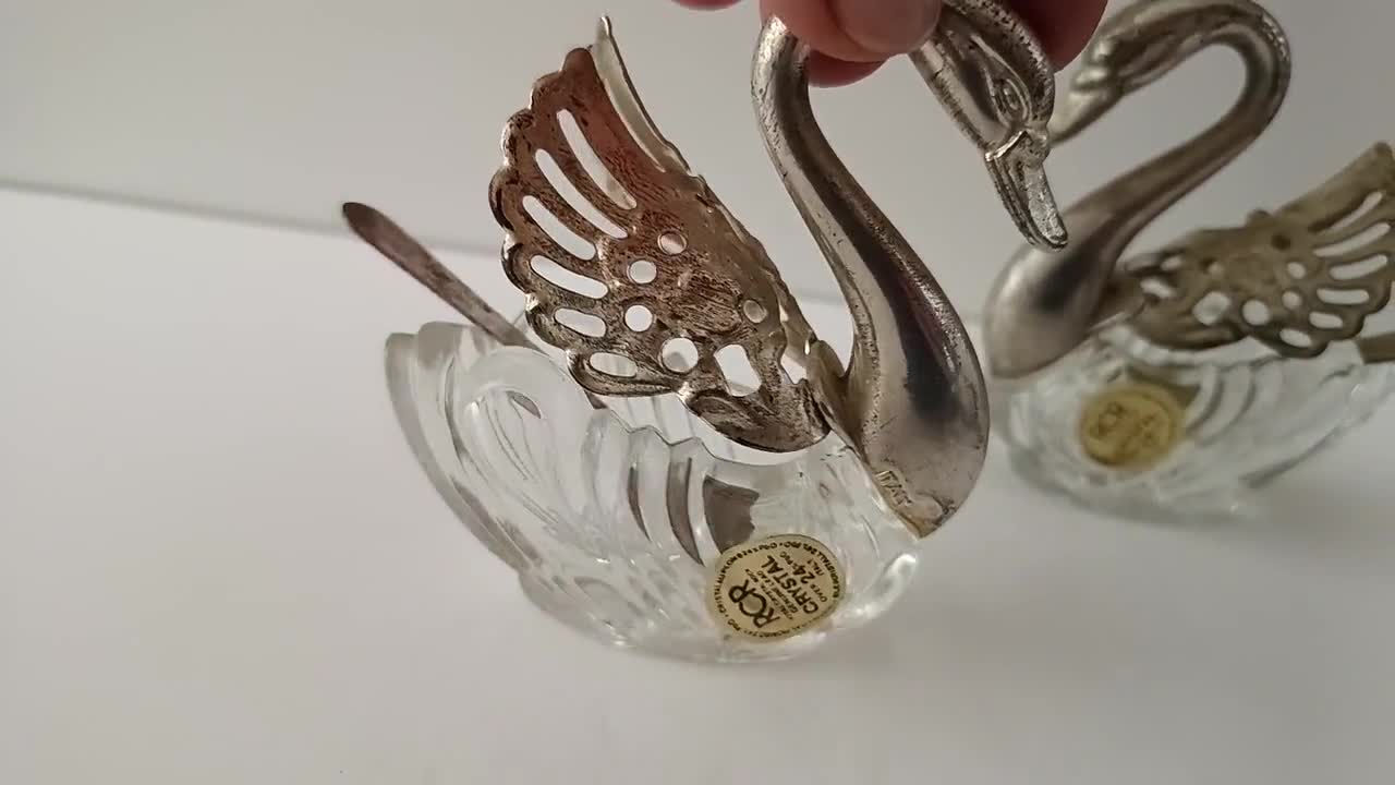 Pair of Vintage Italian 60s Elegant Crystal/ Silver Plated Swans
