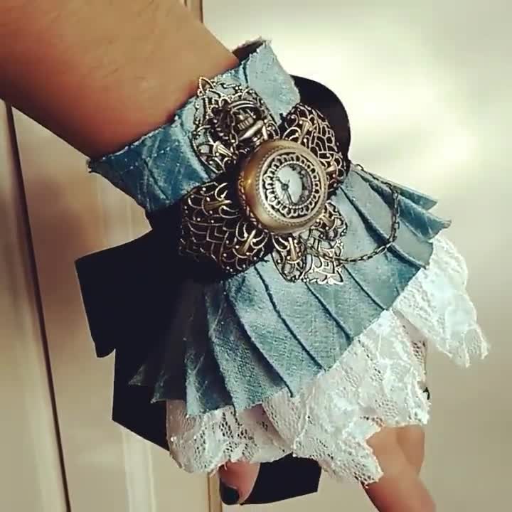 Alice in Wonderland Wrist Wrap, Steampunk Wrist Cuff With Pocket
