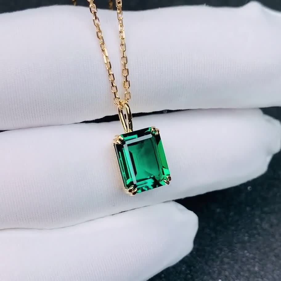 8*10 mm エメラルドカット グリーンエメラルドペンダント ミニマリスト
