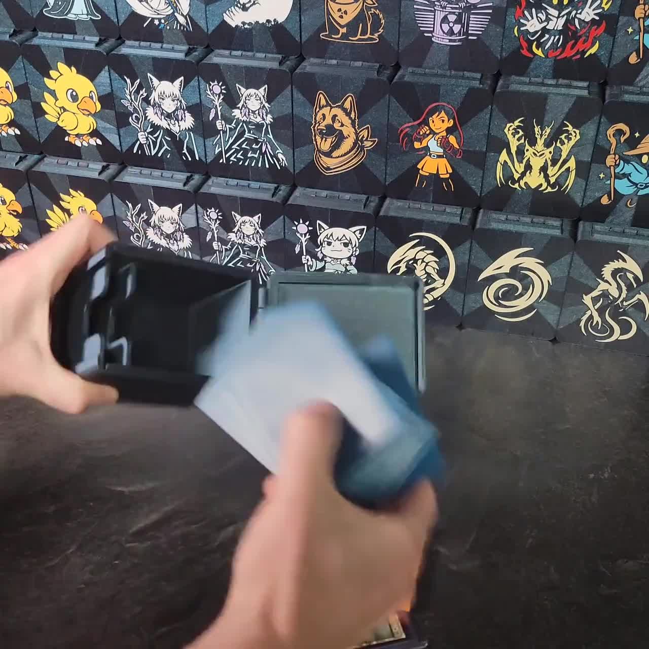 MTG Deckbox - the Wise Mothman Themed Deckbox With Toploader for