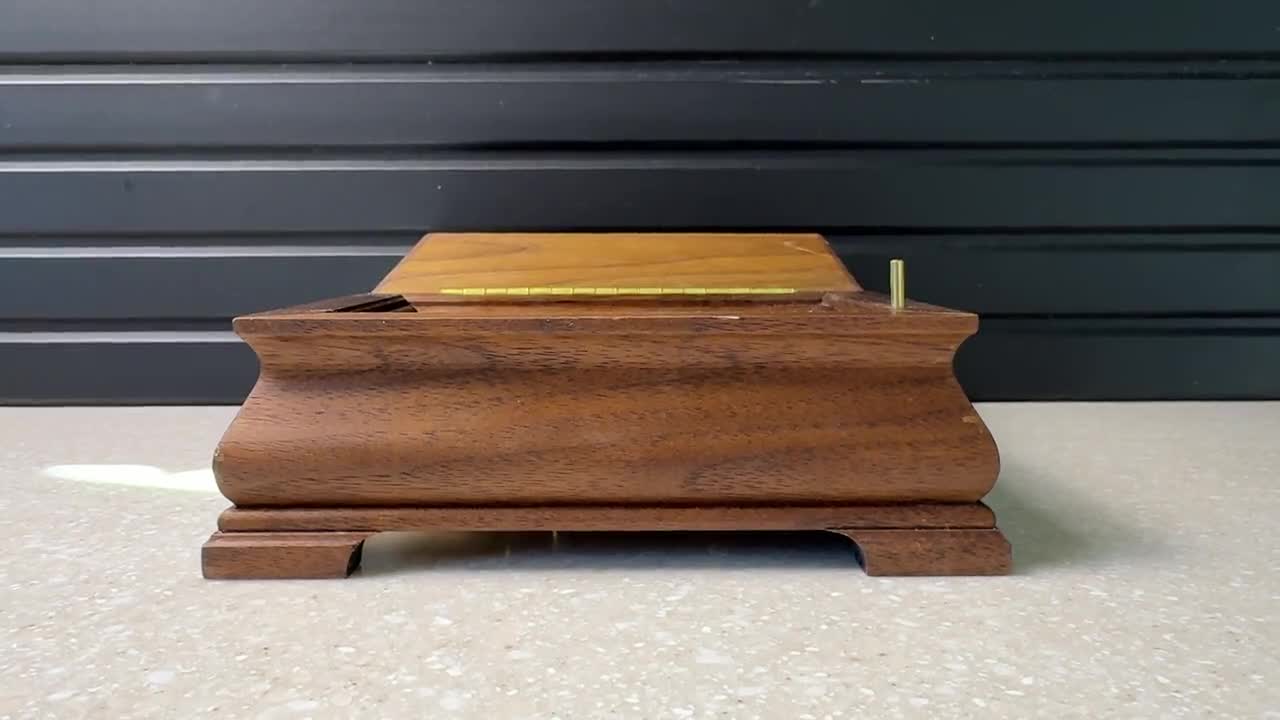 Vintage Sankyo Japan Wood Music Box Glass Lid Visible Movement