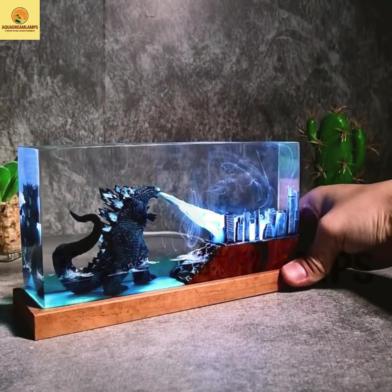 手作りゴジラ樹脂ランプ - モンスター戦闘シーンを備えたライトアップ