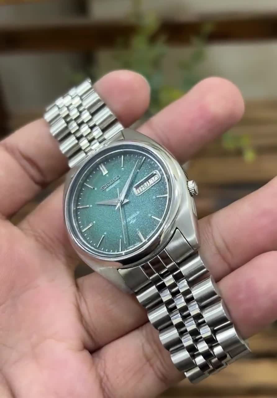 Vintage Seiko Automatic 17 Jewels Green Textured Dial (changed
