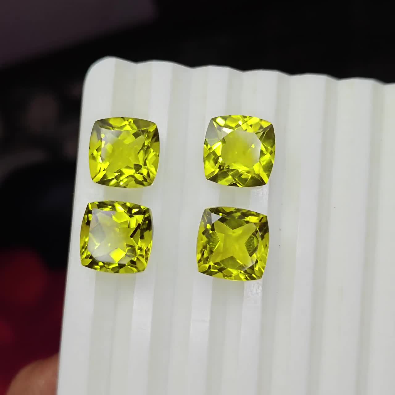 30 カラットの天然レモンクォーツ – 4 個 | 12 mm クッション