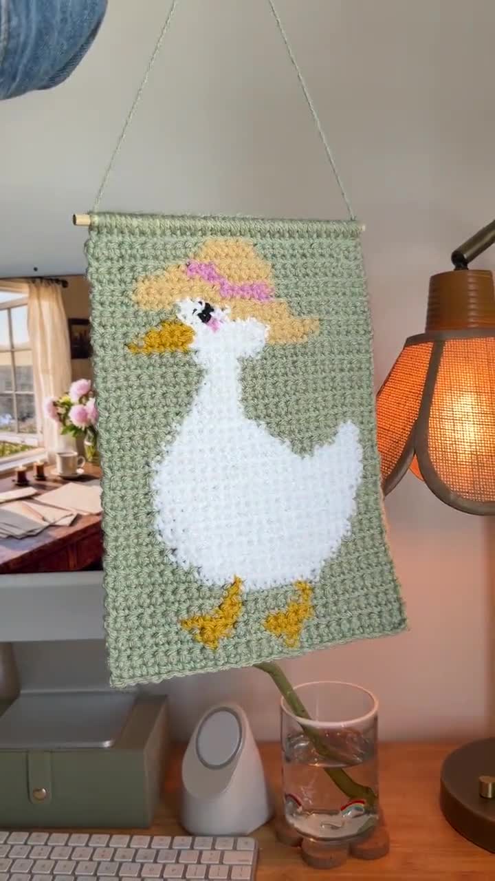 Goose Crochet Wall Hanging Pattern | Farmhouse Decor Tapestry PDF