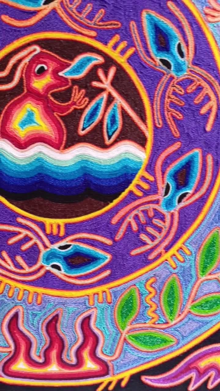 ウィチョル族の絵画を壁掛け装飾に。| 生命への捧げ物 | ウィチョル族