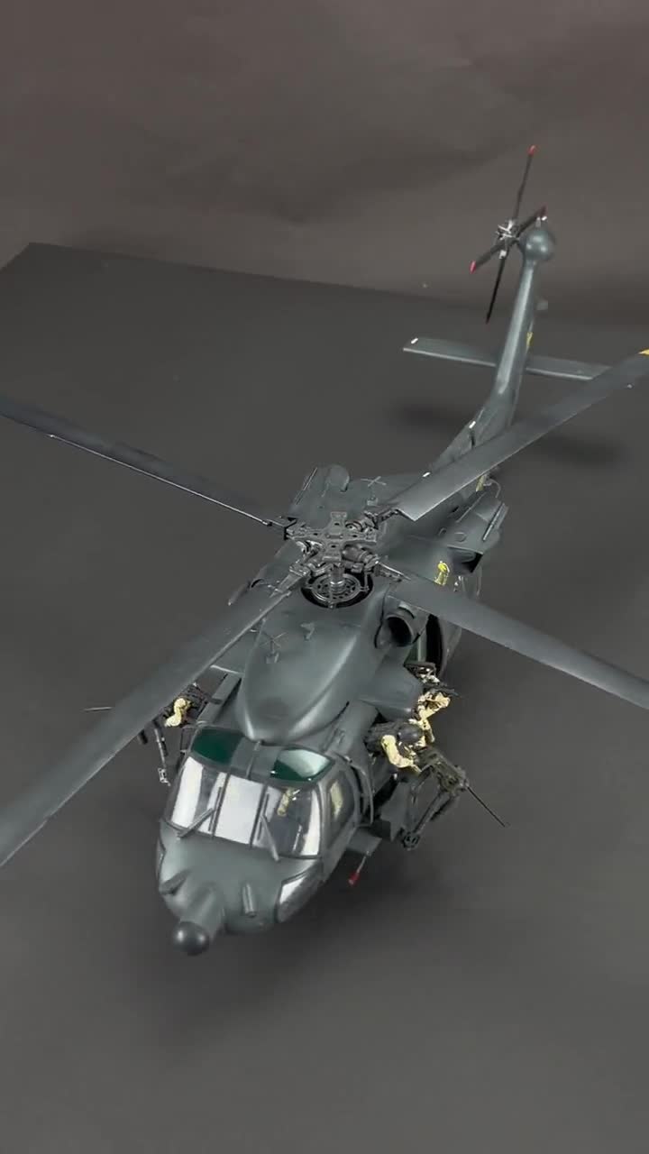 ハンドメイド 1:35 MH-60L ブラックホーク モデル（乗員付き） - Etsy 日本
