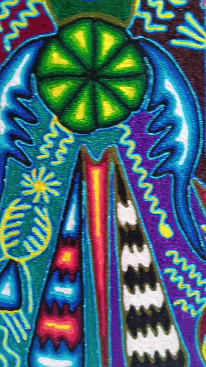 メキシコの毛糸のペイント。壁の装飾に最適なウイチョル族の絵画