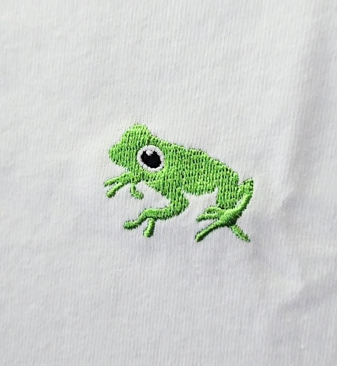刺繍カエルTシャツ - ミニマリスト動物愛好家Tシャツ - Etsy 日本