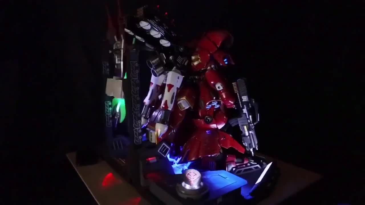 The World's First and Biggest 1/72 GSB Sazabi With Diorama! - Etsy