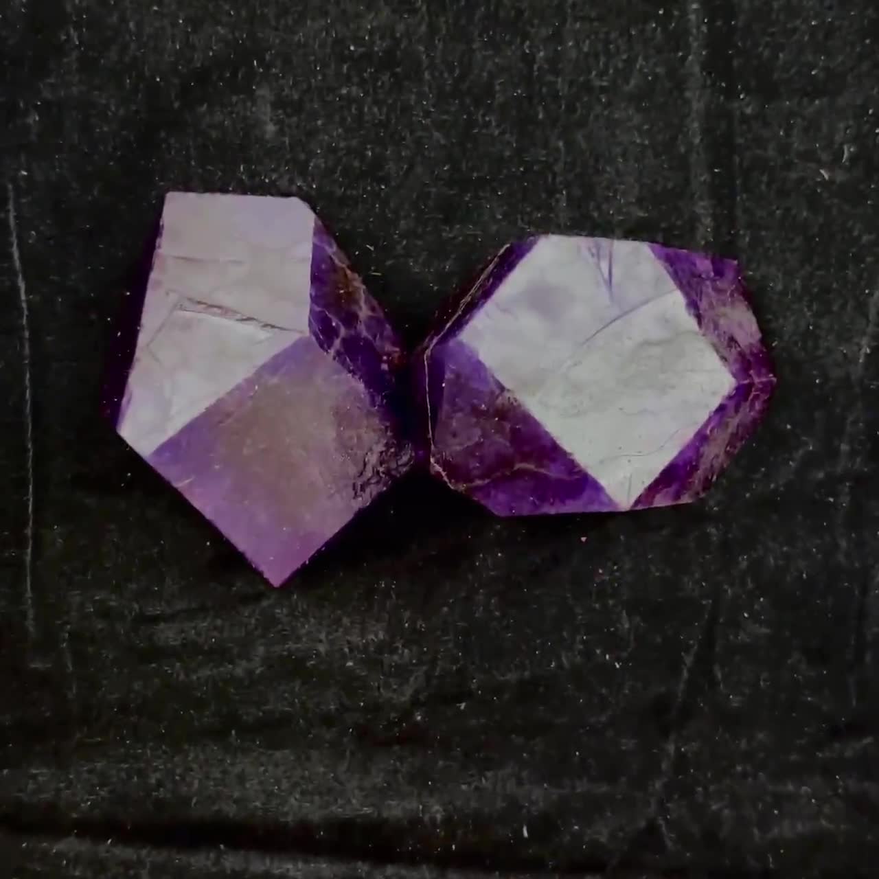 Huge Purple Sapphire 555 Ct Natural Uncut Rough Certified Crystal