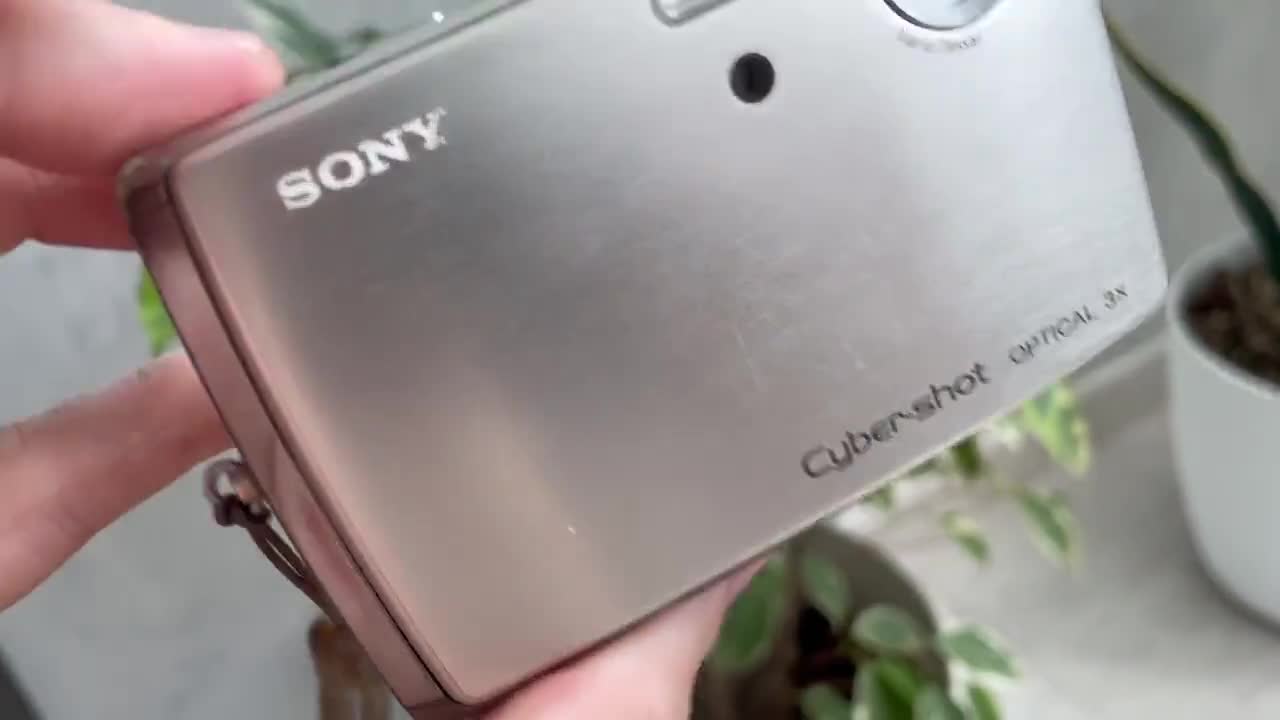 Sony Cybershot DSC-T33 Digital Camera 5MP 3x Optical Zoom Working