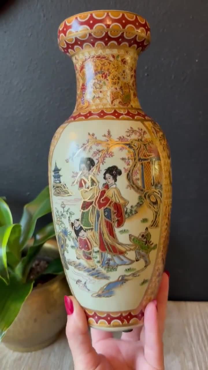 Vintage Asian Chinoiserie Flower Vase, Geisha Girl Satsuma Style