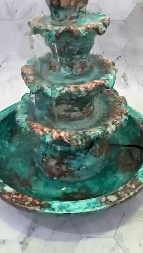 手作りのメキシコ風粘土タワー噴水 - 手作りの噴水、陶器製の噴水