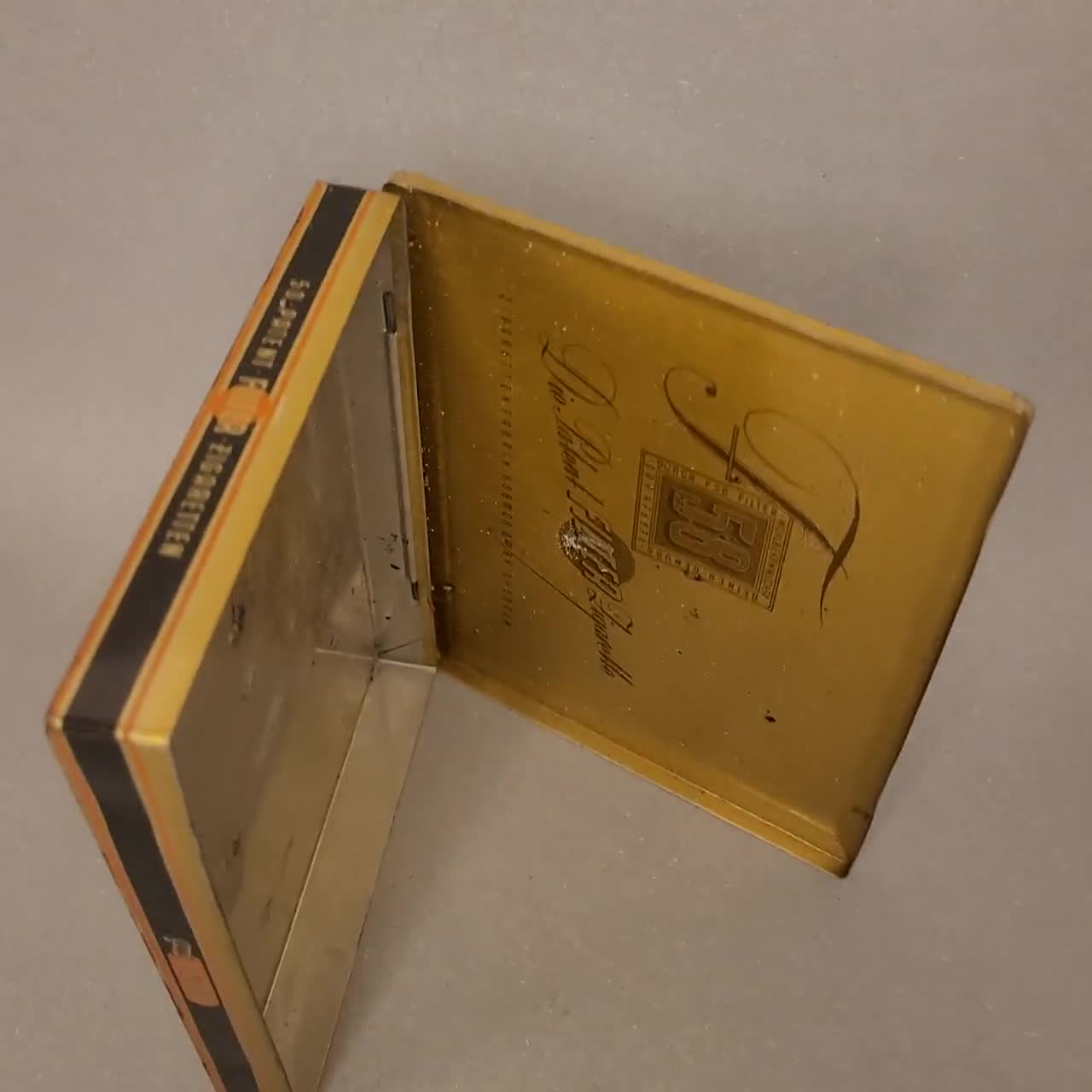 ヴィンテージドイツ製タバコケース – F58「Die Patent Filter