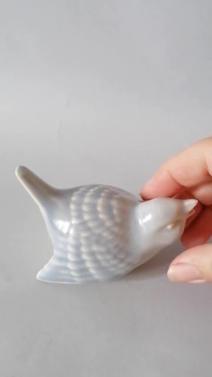 Vintage Hand-Painted Porcelain Sparrow Figurine - Etsy 日本