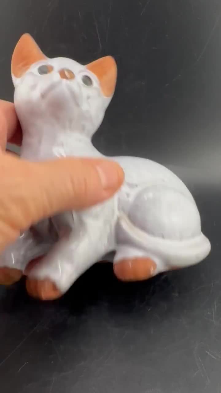ヴィンテージ UCGC 猫の置物 座っている子猫 テラコッタ製 赤陶器の