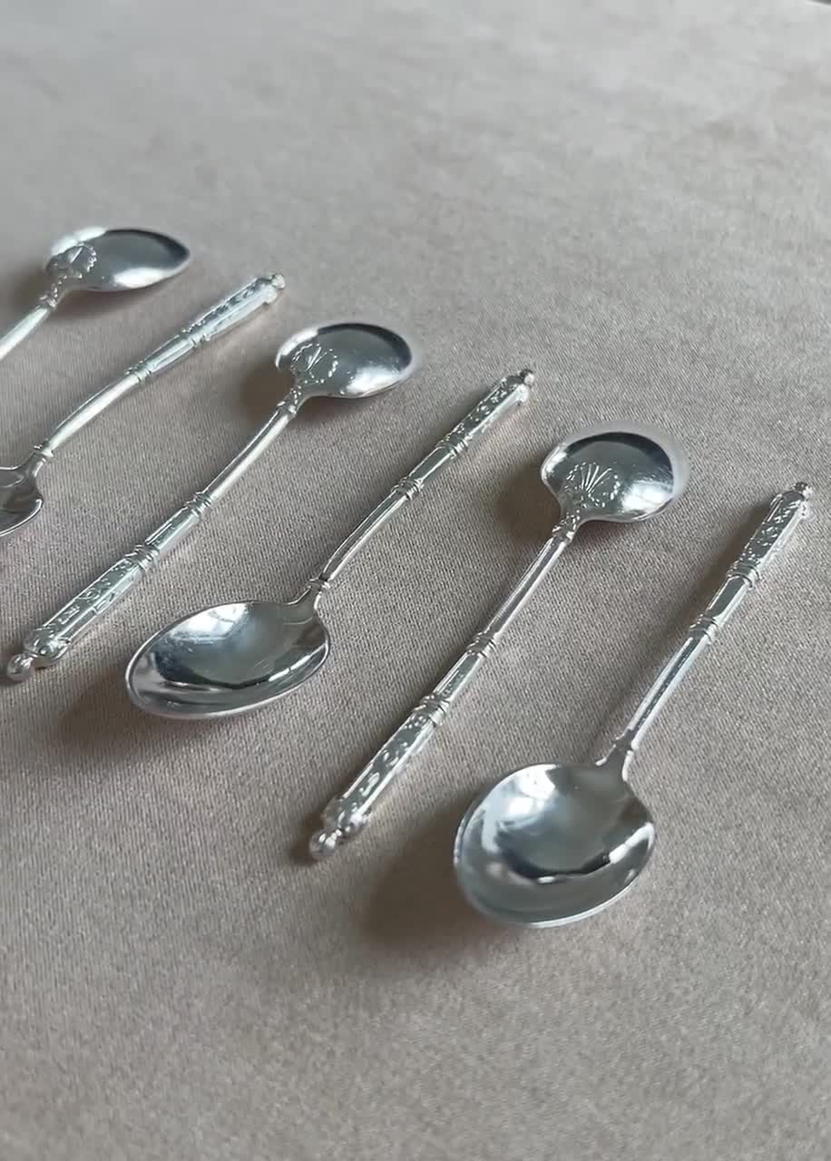 Antique European Silver Teaspoon Set With Shell Decor | 19th
