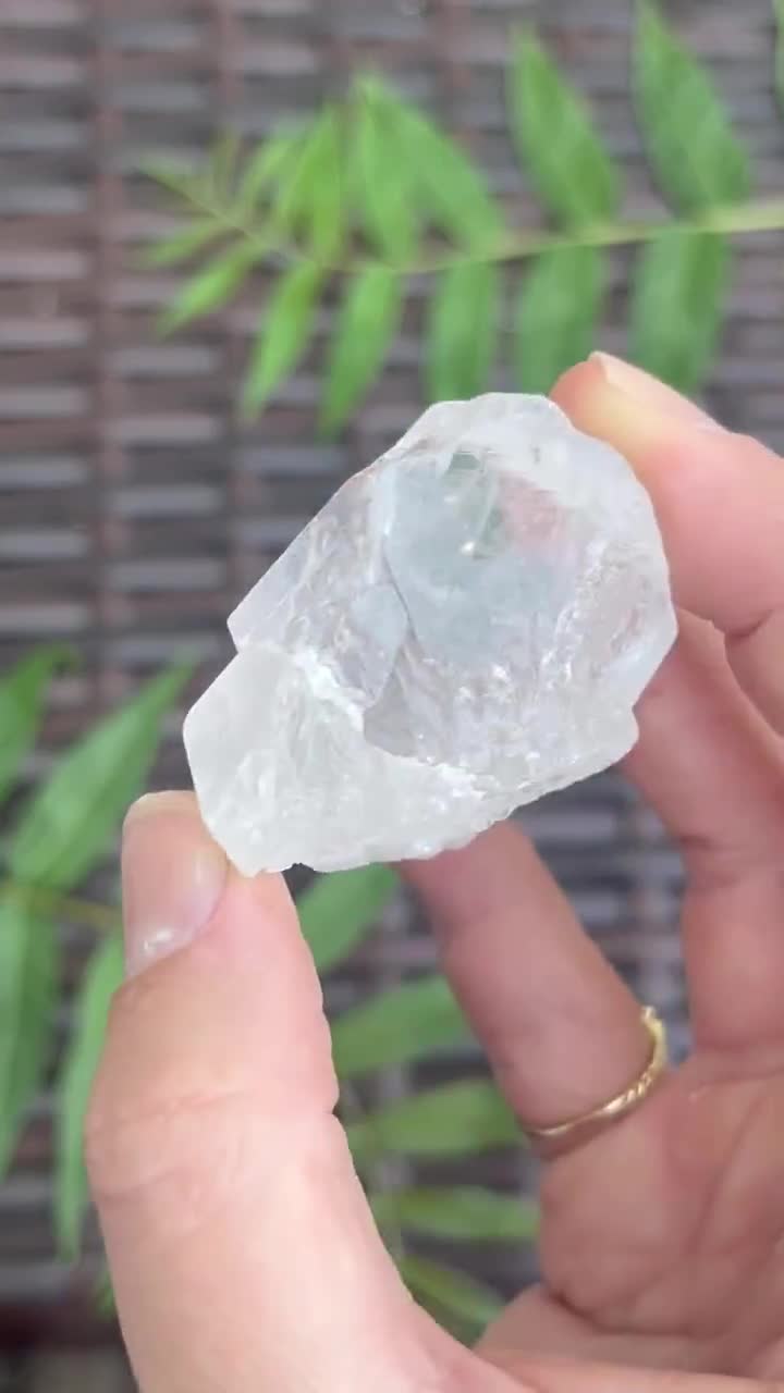 ブラジル産天然透明水晶｜ブラジル産天然水晶ポイント、ヒーリング