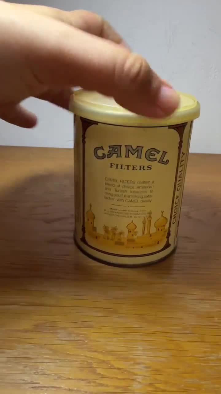 Vintage Camel Round Cigarette Box – Collectible Tabatiere
