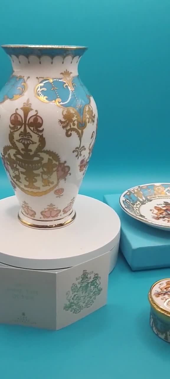 The Royal Collection Queen Elizabeth II 2002 Golden Jubilee Vase