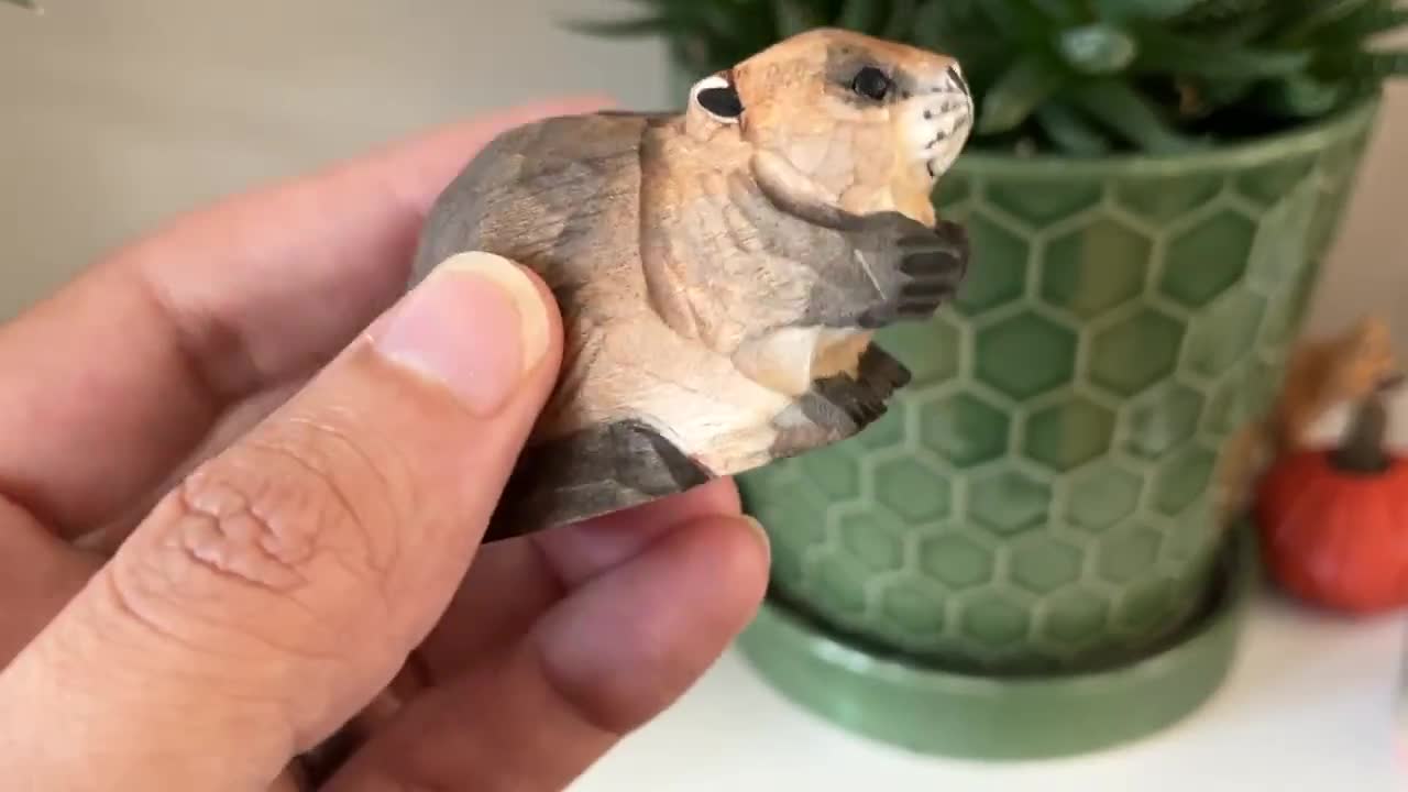 ビーバーの木製置物｜手彫りの森の動物のコレクターズアイテム - Etsy 日本