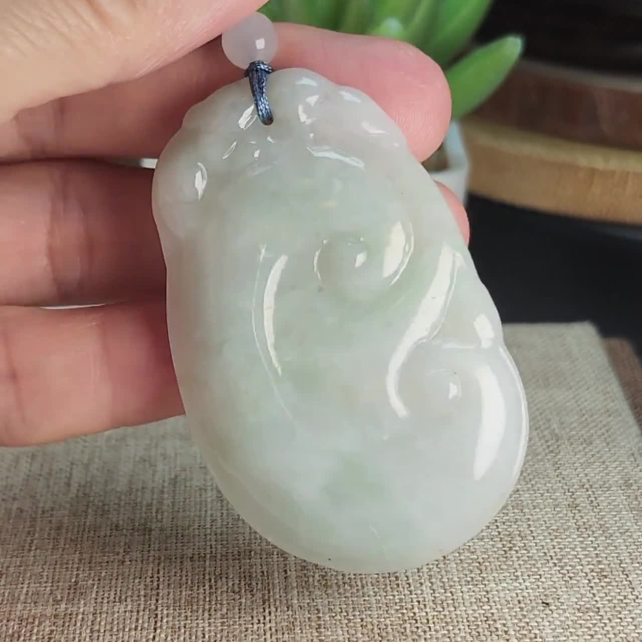 天然翡翠如意ペンダントネックレス: グレードA風水ギフト - Etsy 日本