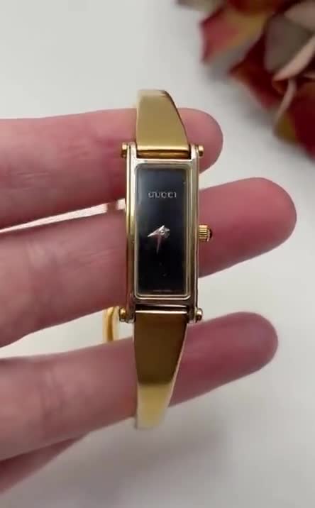 Stunning Women's Vintage GUCCI 1500L Bangle Watch – Original