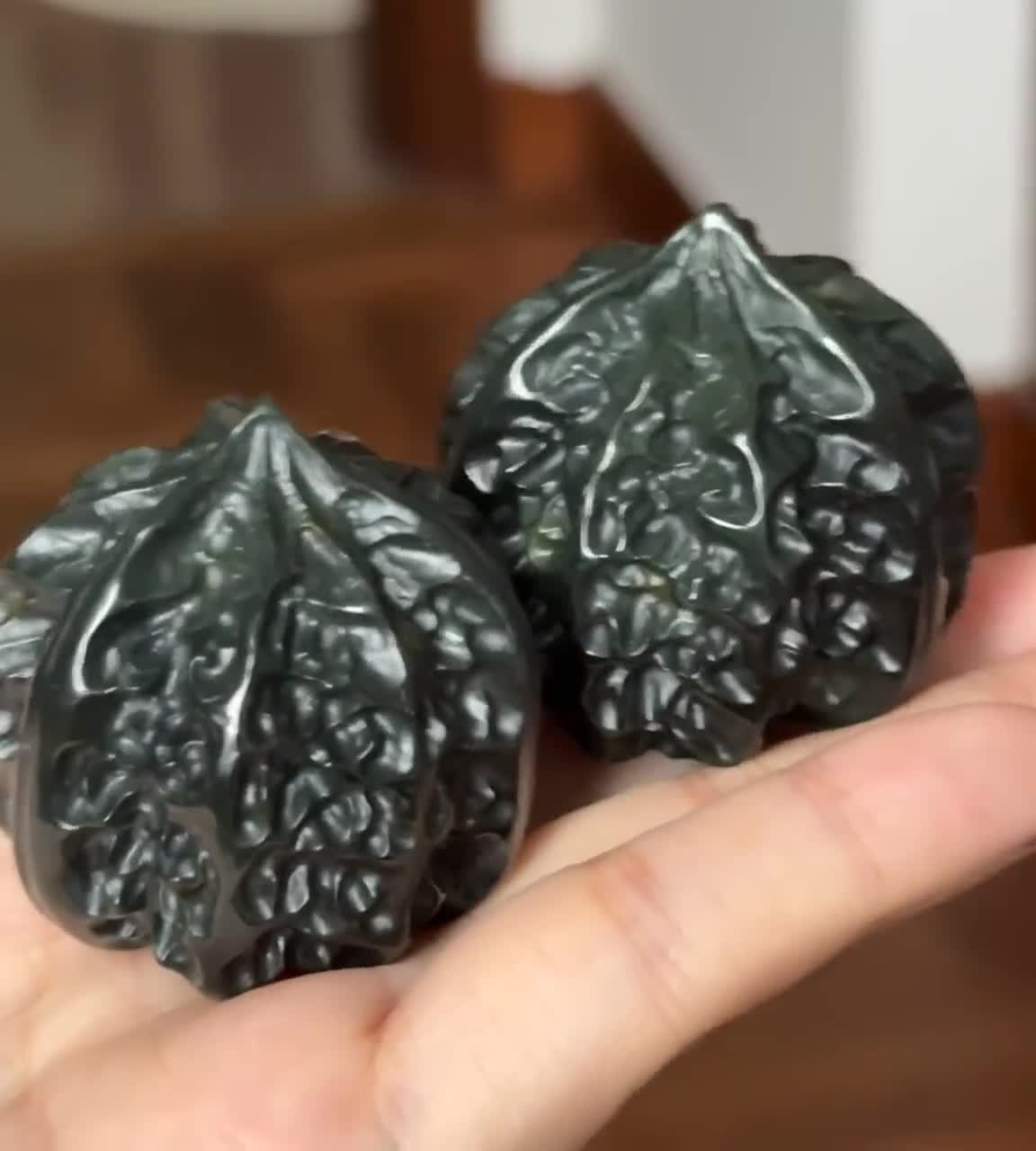 GEMMAOVE ブラックジェイド ブレスレット【12コマ】 Jade Walnut Hand Massage Pieces Dark Green Nephrite 青玉仿真核桃手